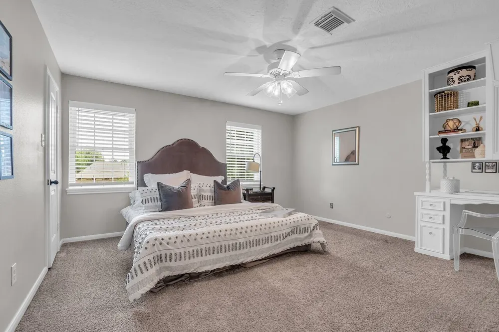 14115 Paradise Valley Dr, Houston, TX 77069