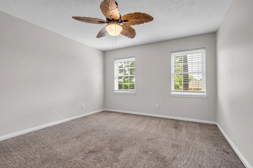 14115 Paradise Valley Dr, Houston, TX 77069