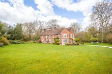 Ermin Street, Hungerford, RG17 photo 1