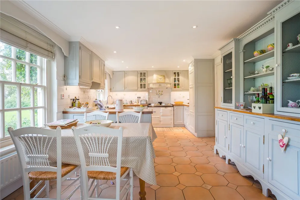 Ermin Street, Hungerford, RG17 photo 6