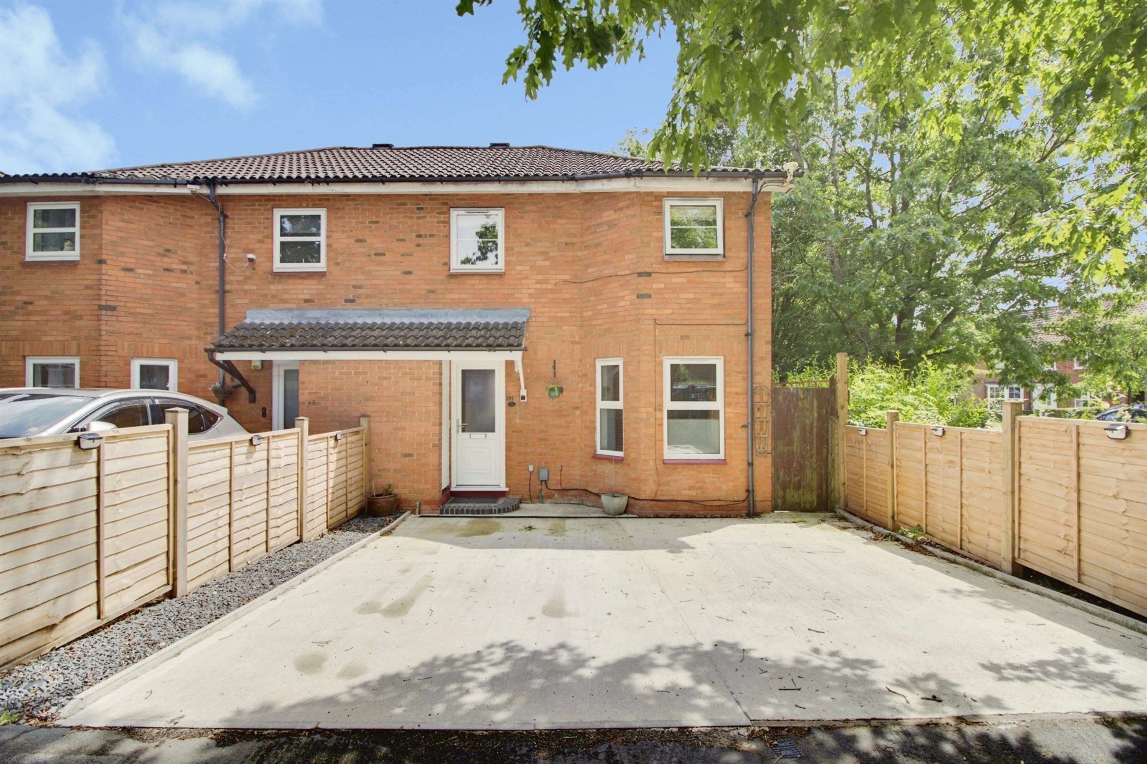 Property at Peartree Lane, Welwyn Garden City