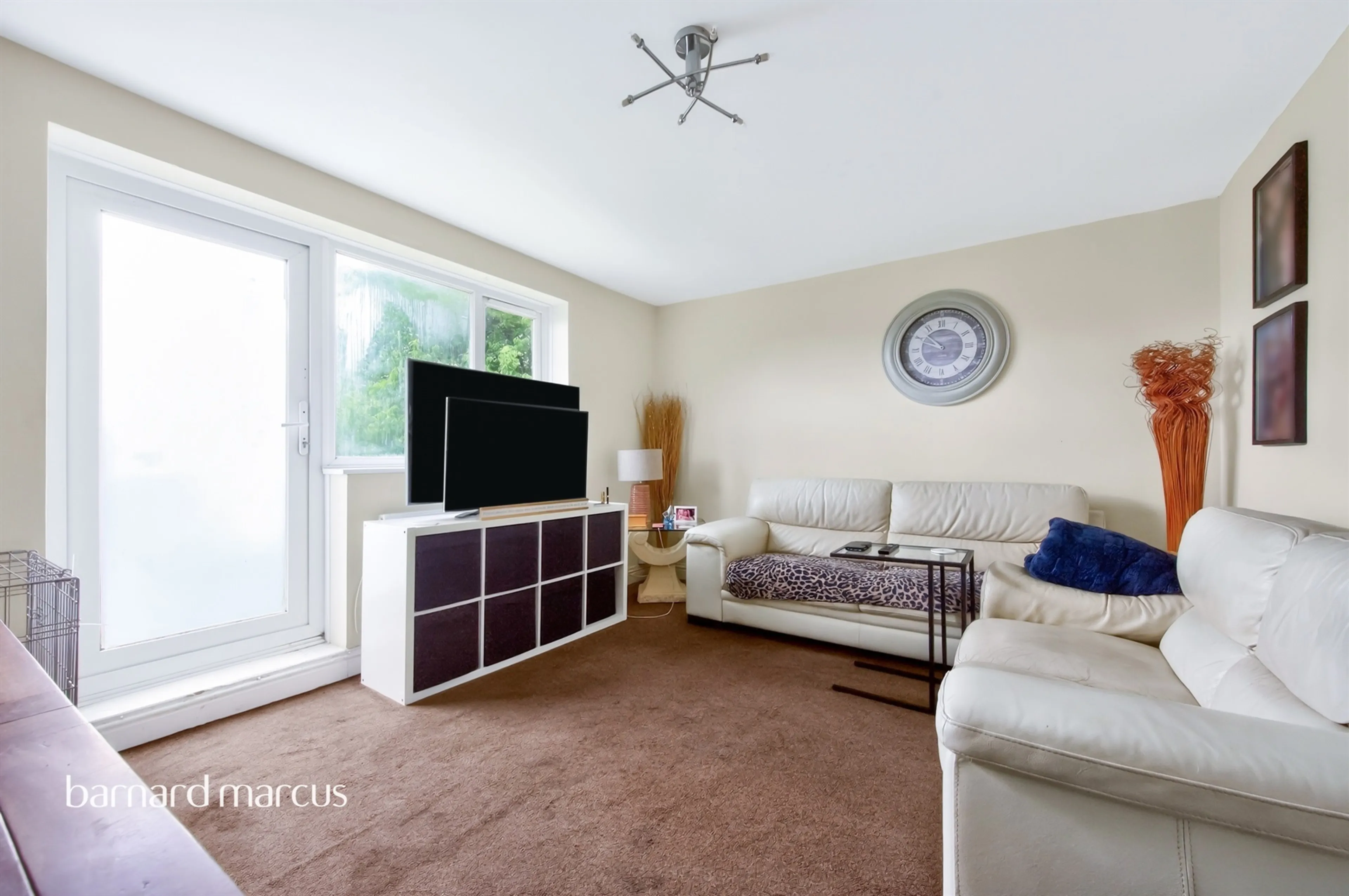 Property at Merefield Gardens, Tadworth