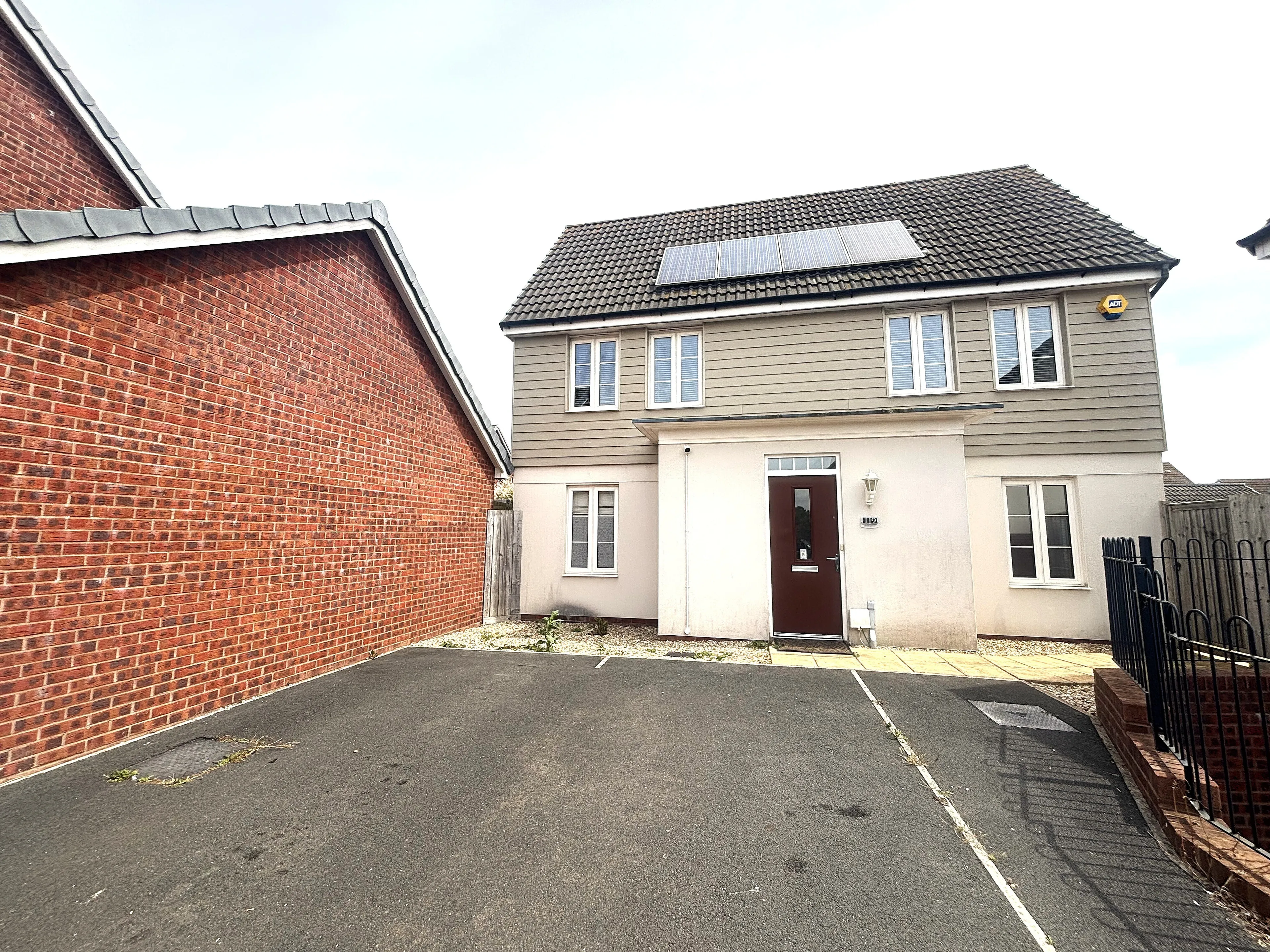 Property photo 0