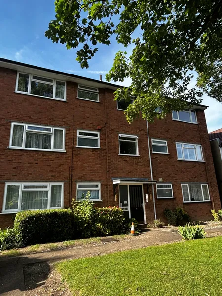 Carshalton Road, Sutton, SM1