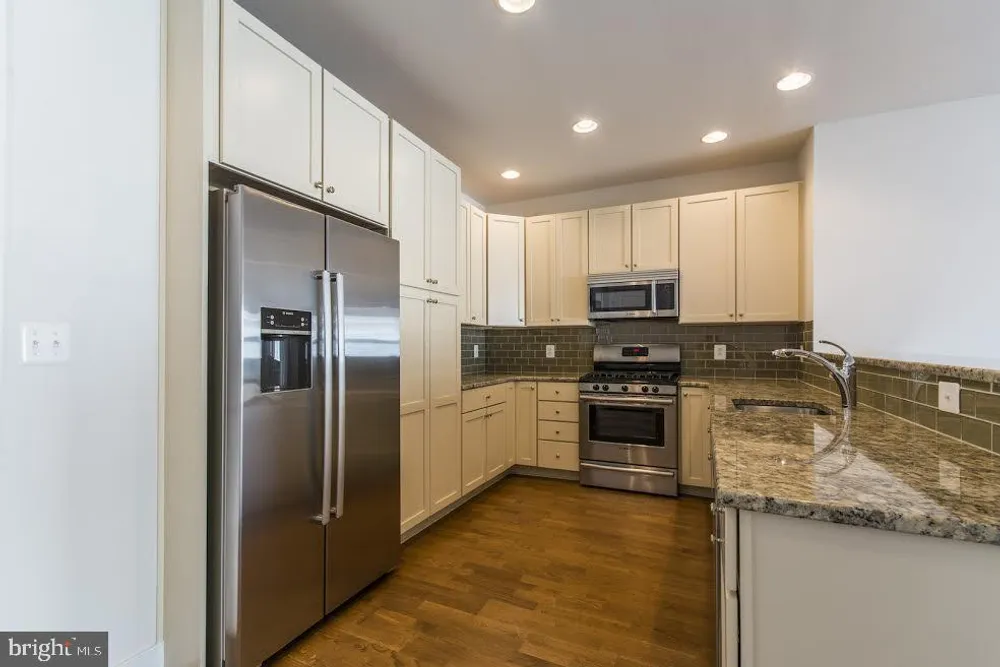 600 S 24th St, Philadelphia, PA 19146