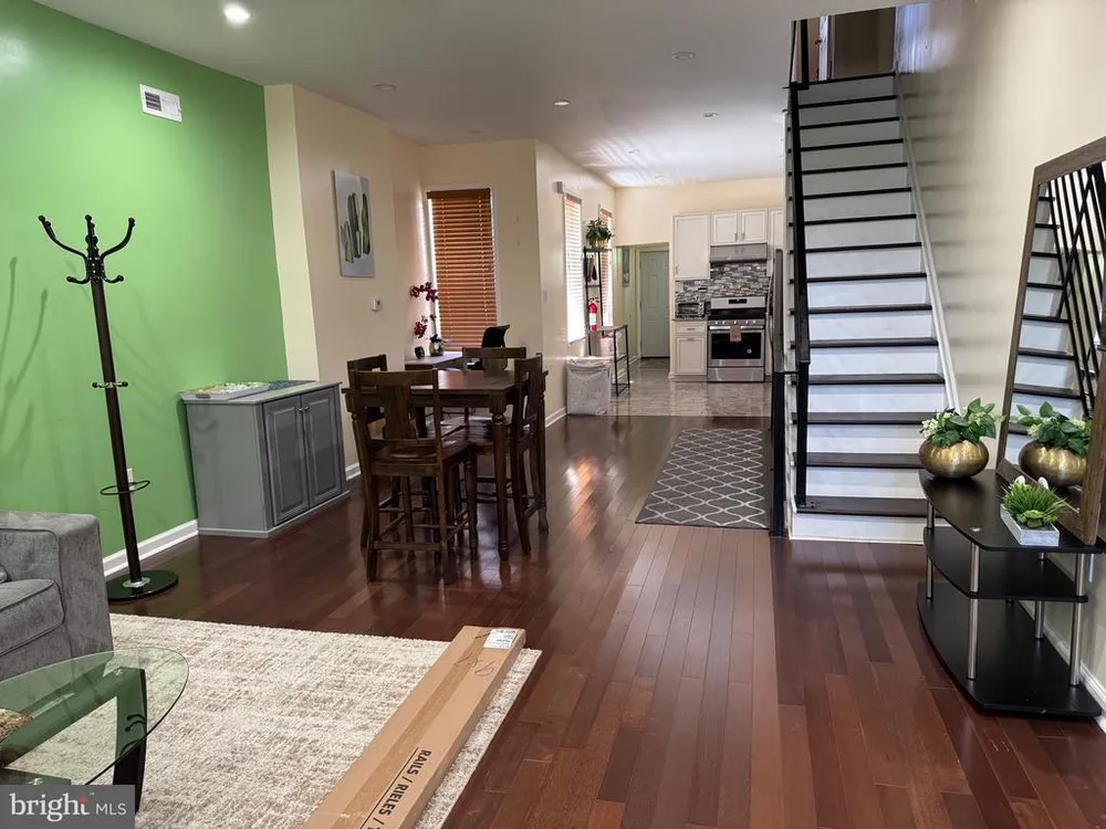 1238 S 31st St, Philadelphia, PA 19146