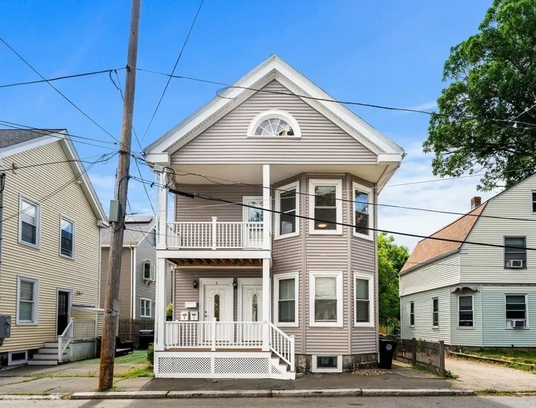 18 Cliff St, Salem, MA 01970