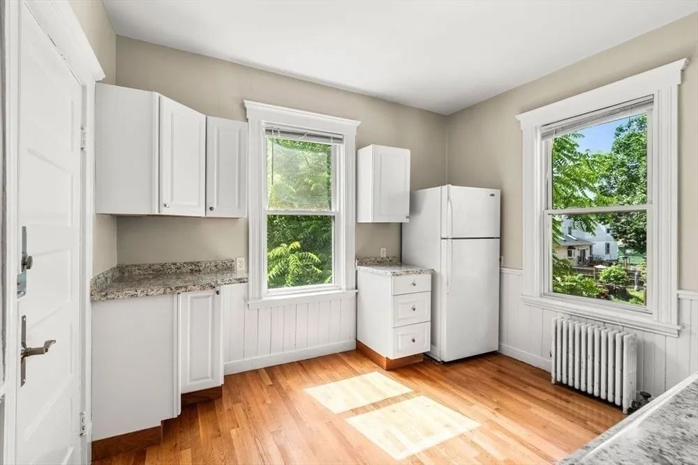 18 Cliff St, Salem, MA 01970