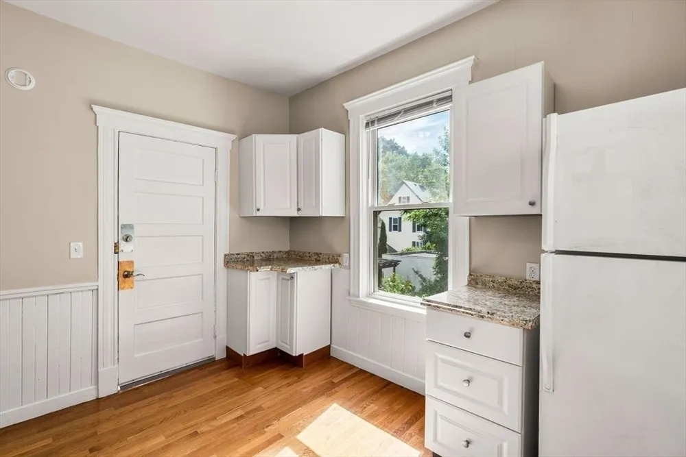 18 Cliff St, Salem, MA 01970