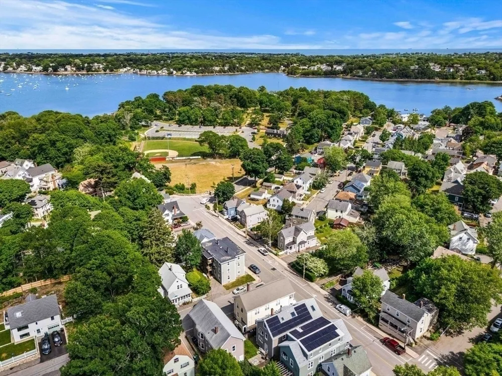 18 Cliff St, Salem, MA 01970