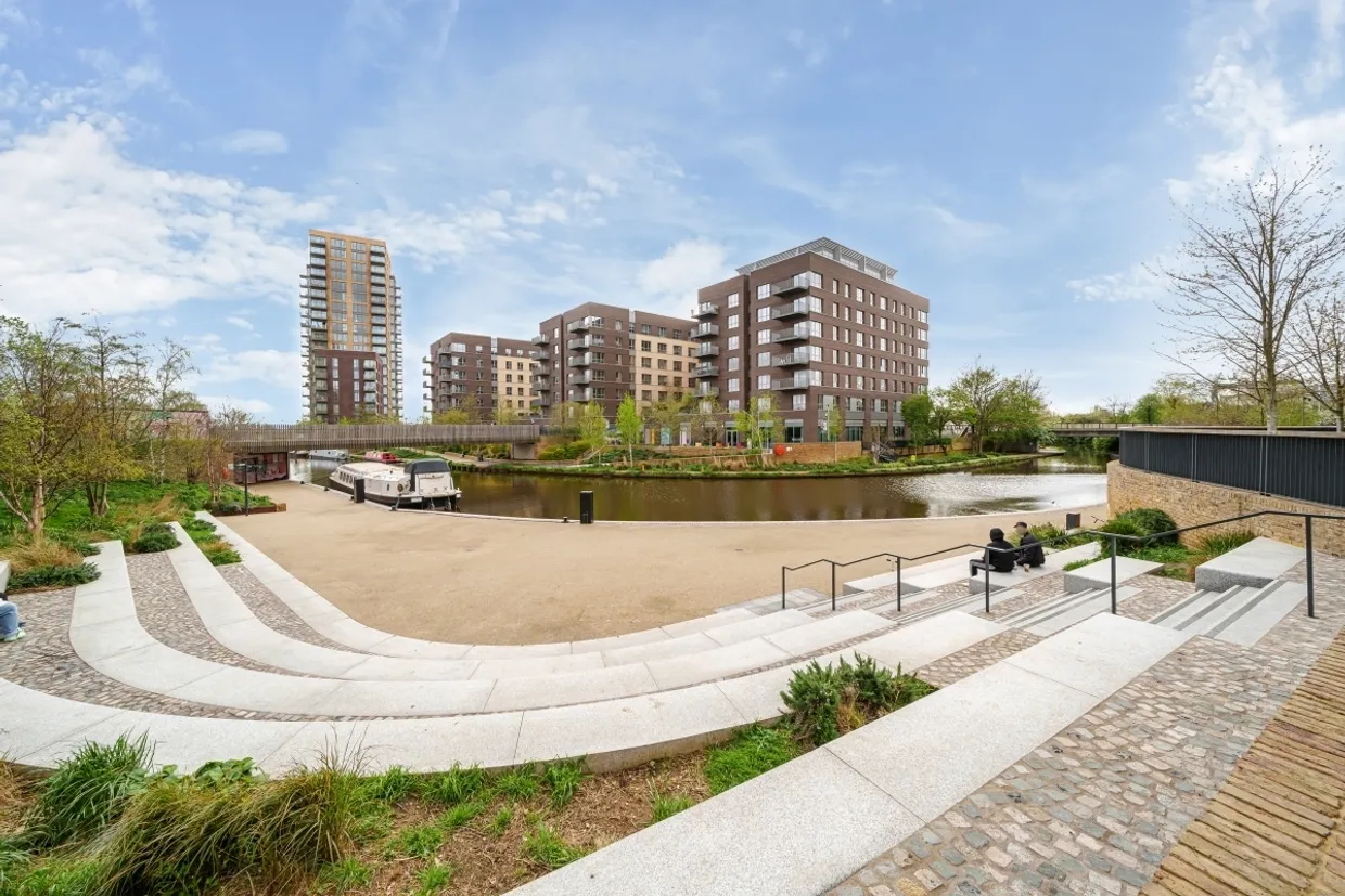 Grenan Square Greenford UB6 photo 5