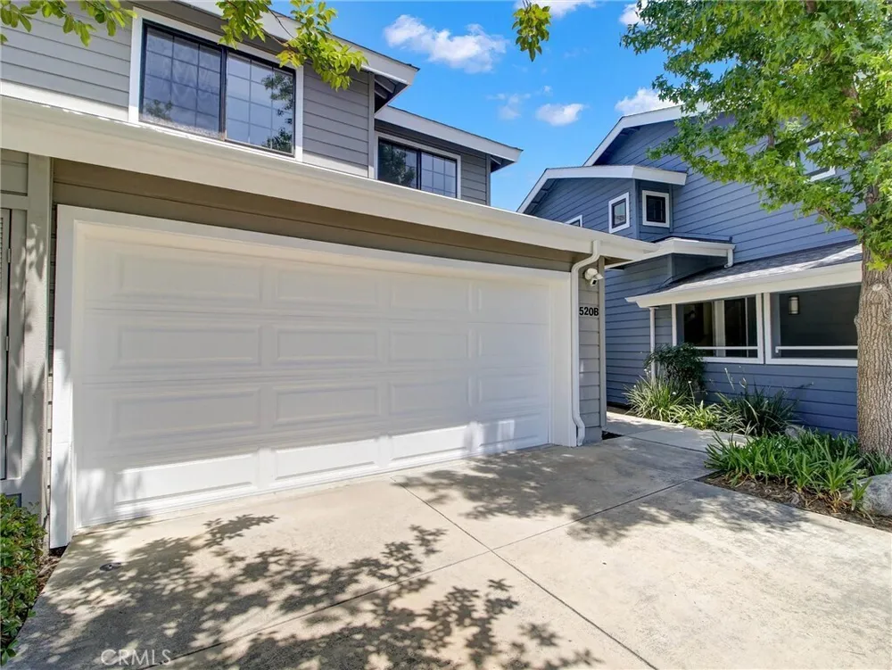 1520 Creekside Ct, Pasadena, CA 91107