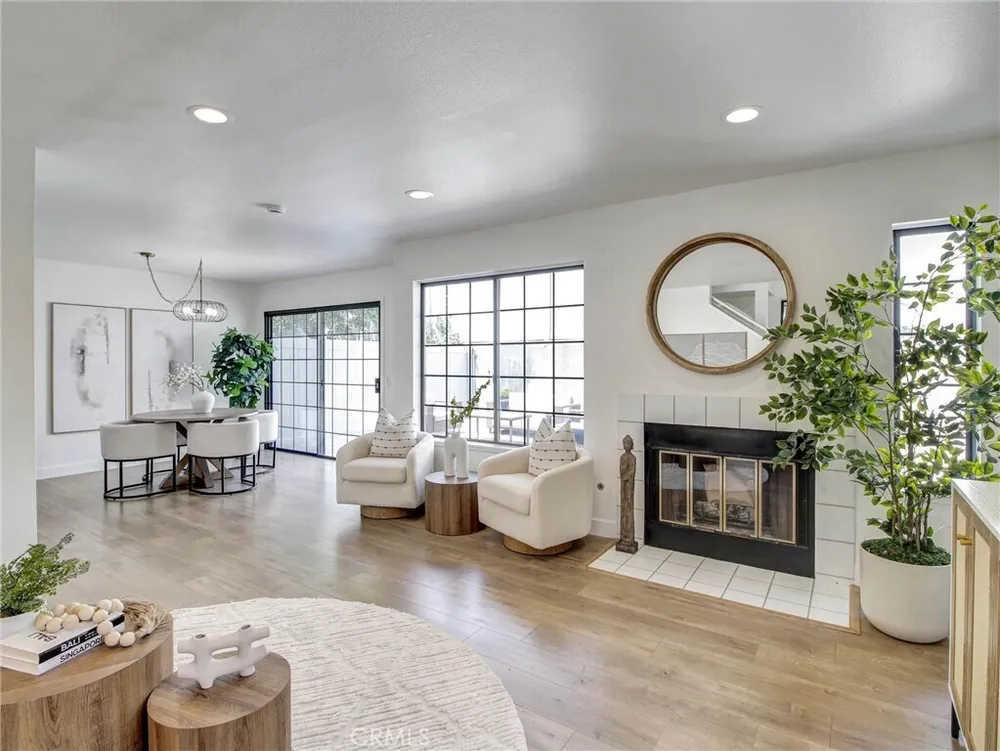 1520 Creekside Ct, Pasadena, CA 91107