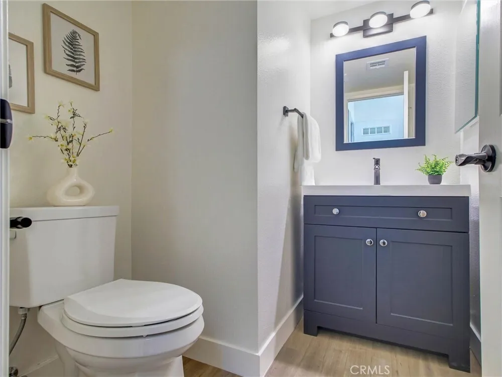 1520 Creekside Ct, Pasadena, CA 91107