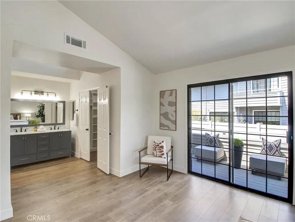 1520 Creekside Ct, Pasadena, CA 91107