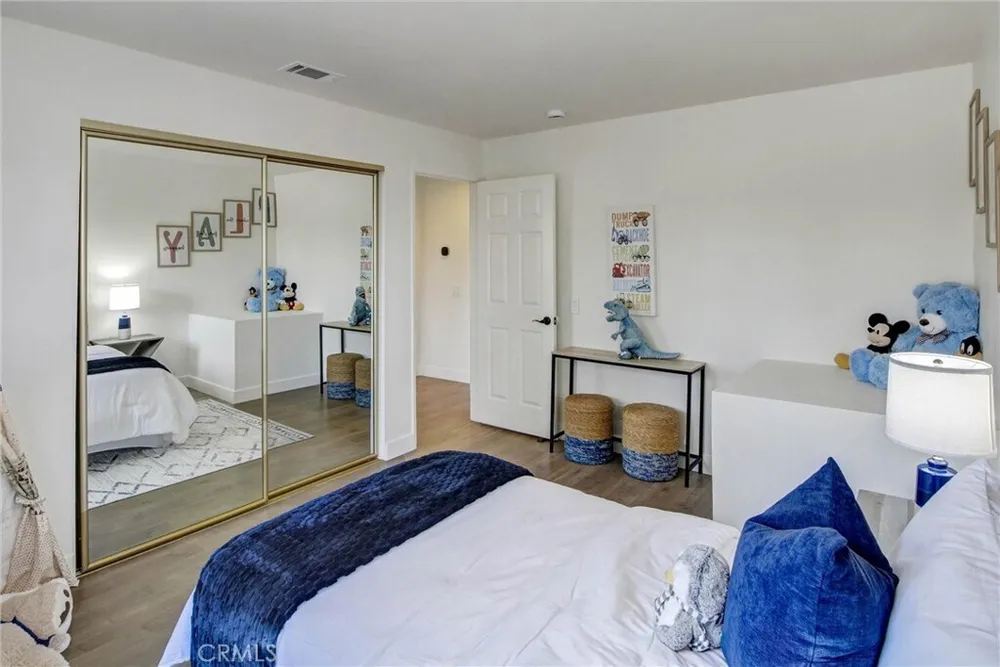 1520 Creekside Ct, Pasadena, CA 91107