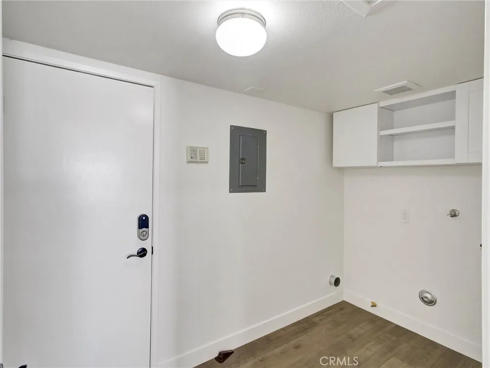 1520 Creekside Ct, Pasadena, CA 91107