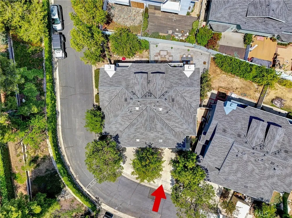 1520 Creekside Ct, Pasadena, CA 91107