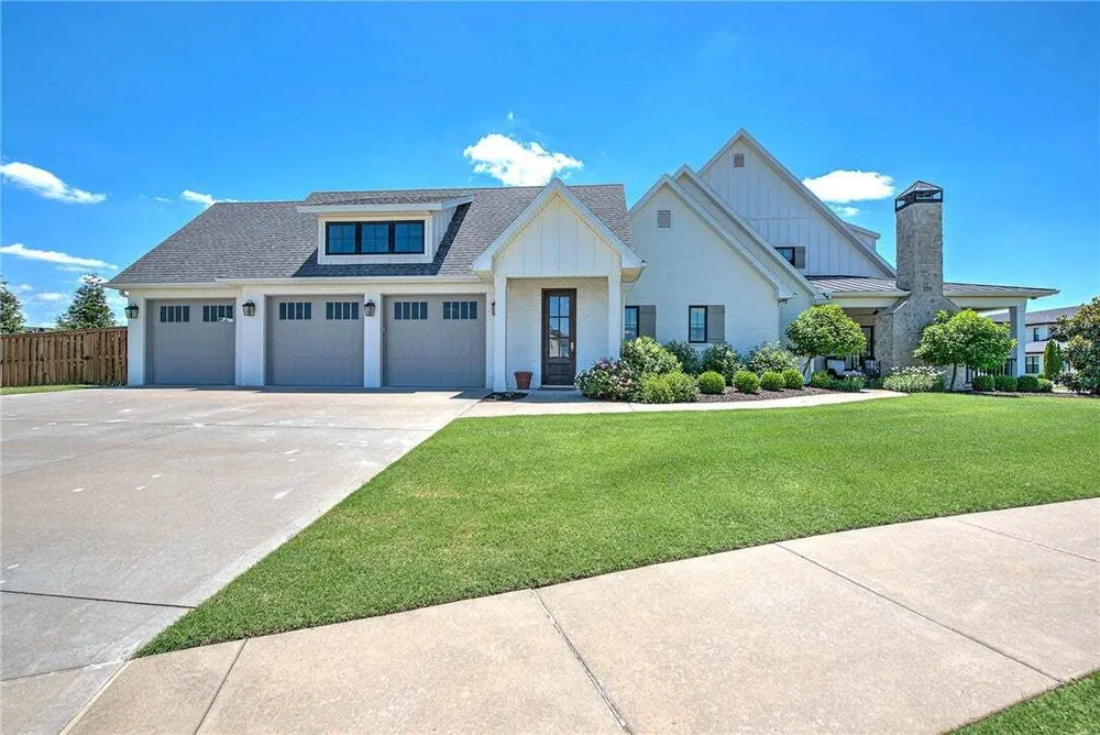 4301 S 86th St, Bentonville, AR 72713