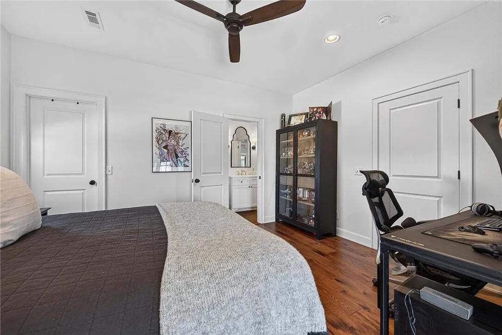 4301 S 86th St, Bentonville, AR 72713