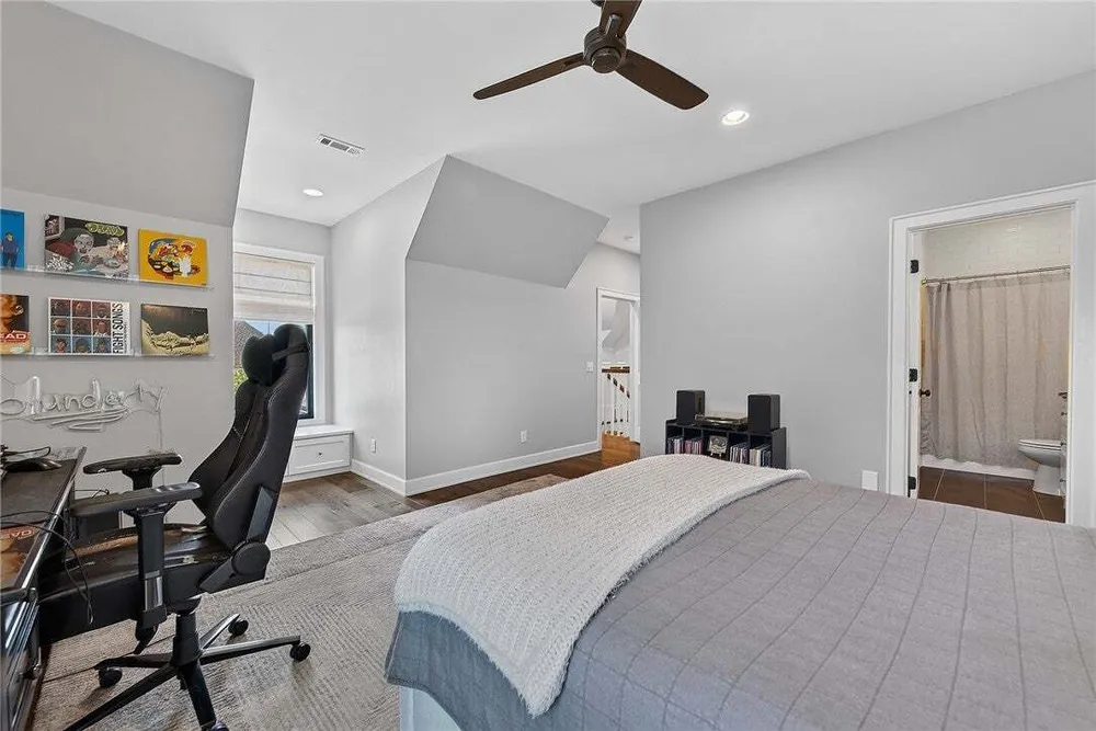 4301 S 86th St, Bentonville, AR 72713