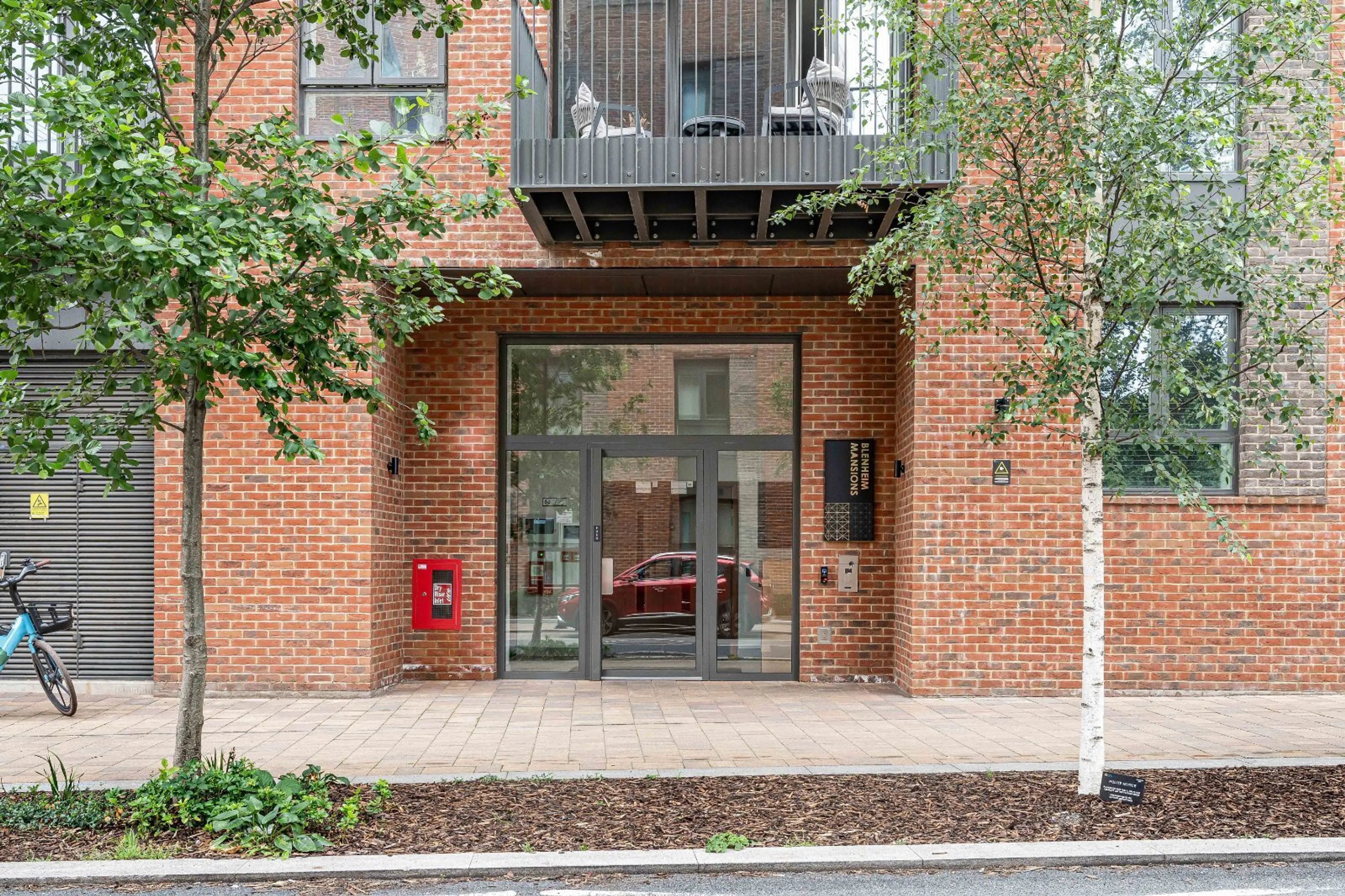 Photo 11