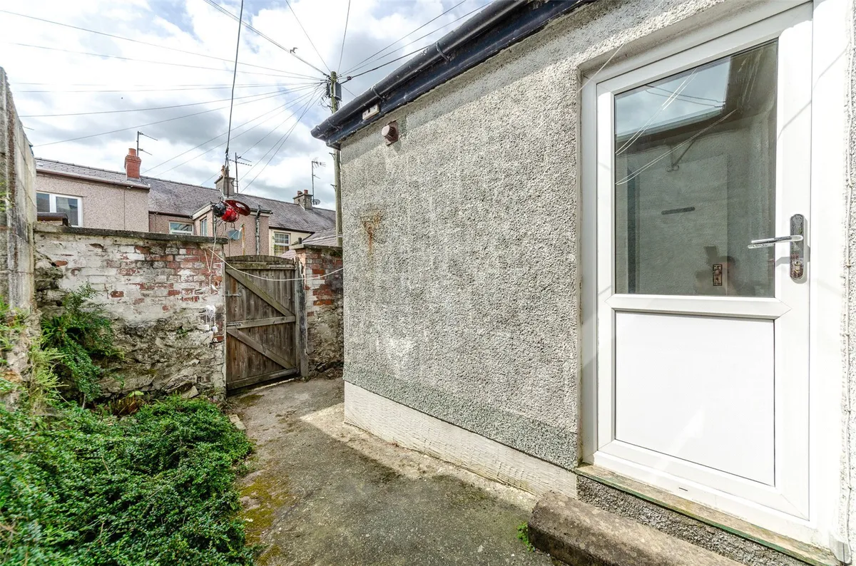 Victoria Square, Bangor, Gwynedd, LL57