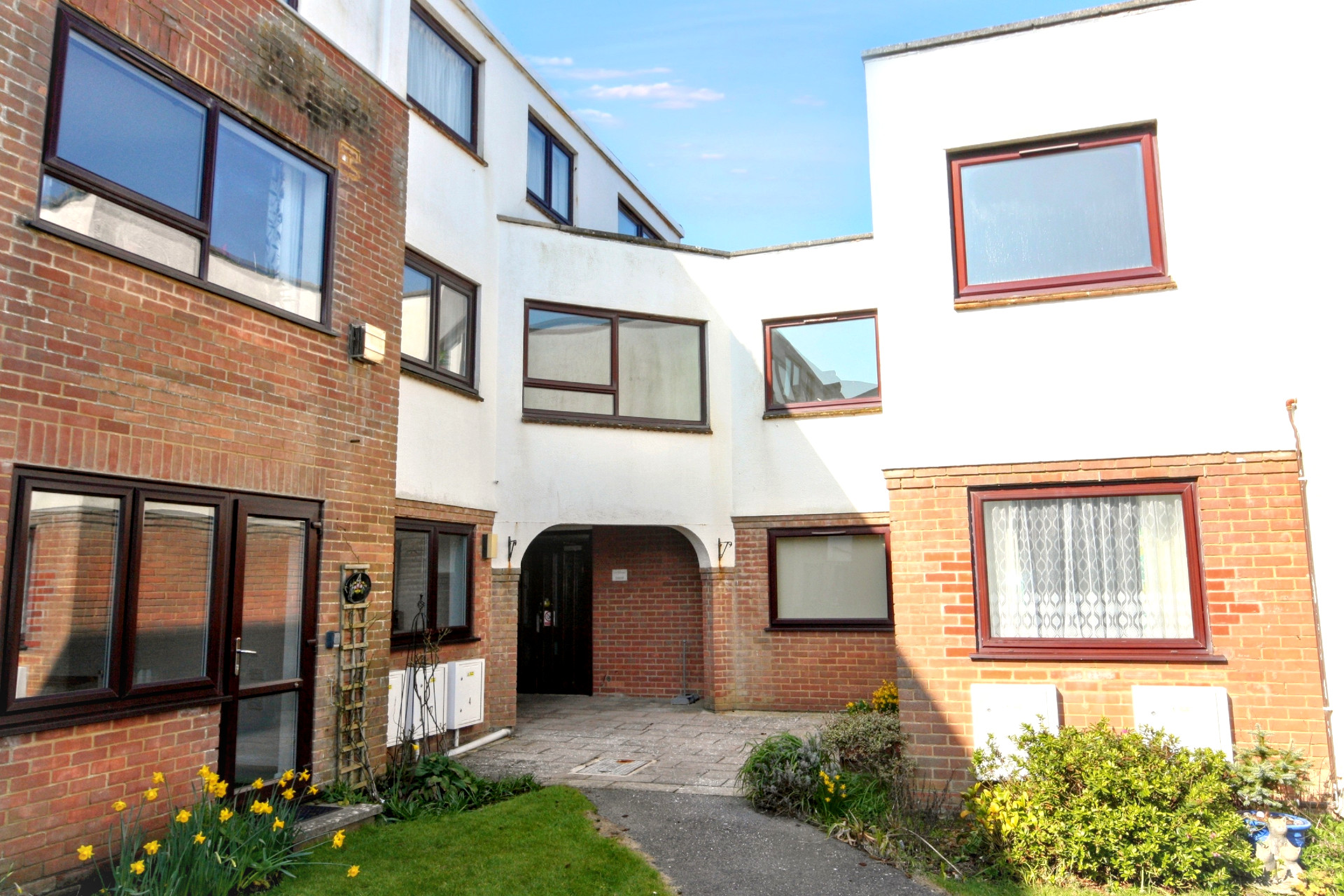 Homegrange House, Milford on Sea Image 2