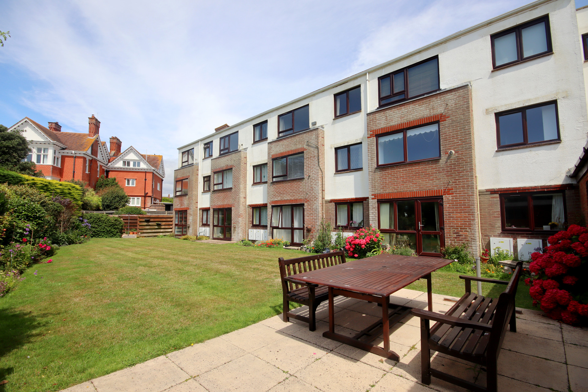 Homegrange House, Milford on Sea Image 1