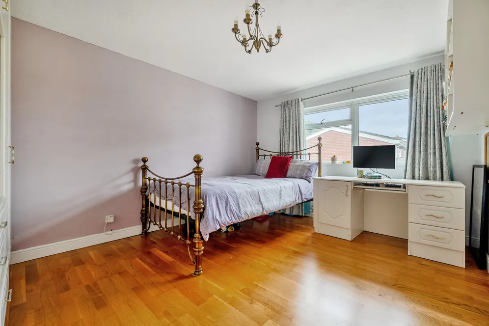 Camperdown, Maidenhead, SL6 photo 9