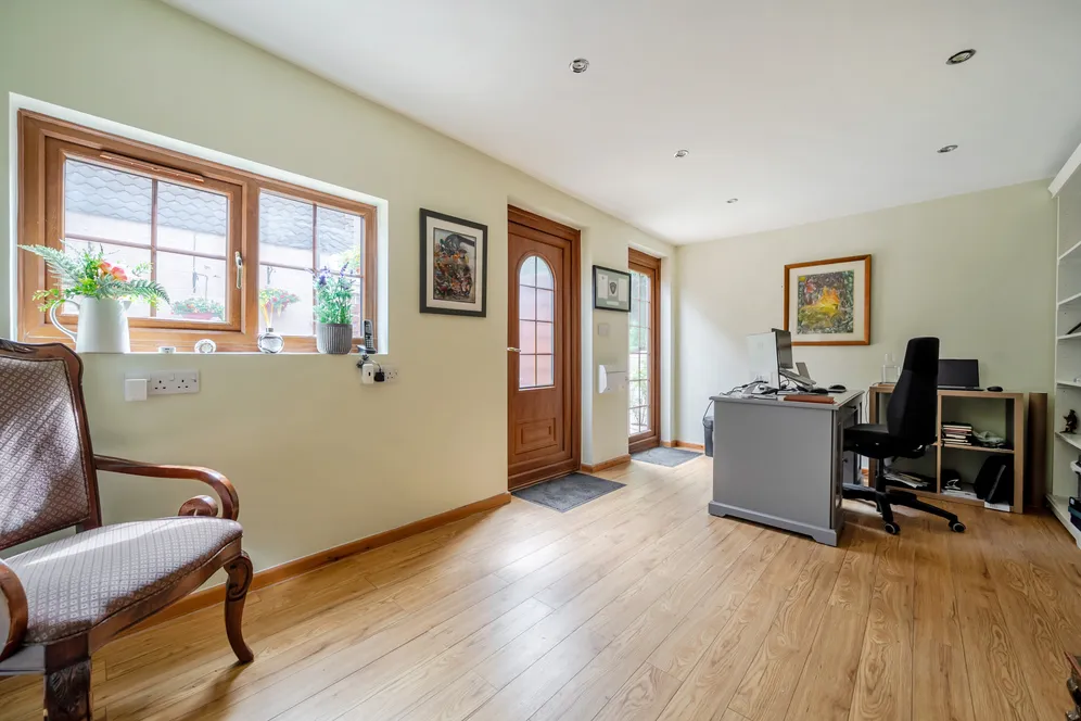 Camperdown, Maidenhead, SL6 photo 15