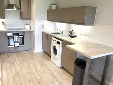 Old Schools Lane, Epsom, KT17 photo 9