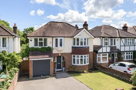 Ember Gardens, Thames Ditton KT7