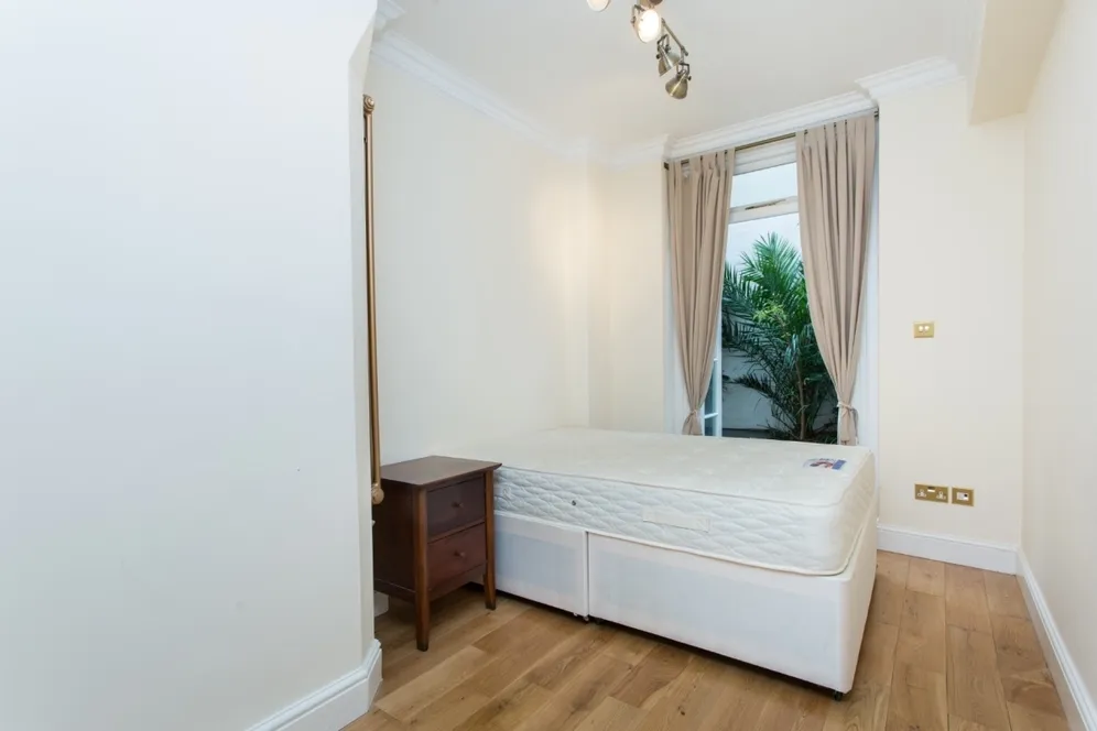 Randolph Avenue London W9 photo 7