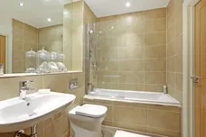Bramley Gardens Bourne End SL8 photo 6