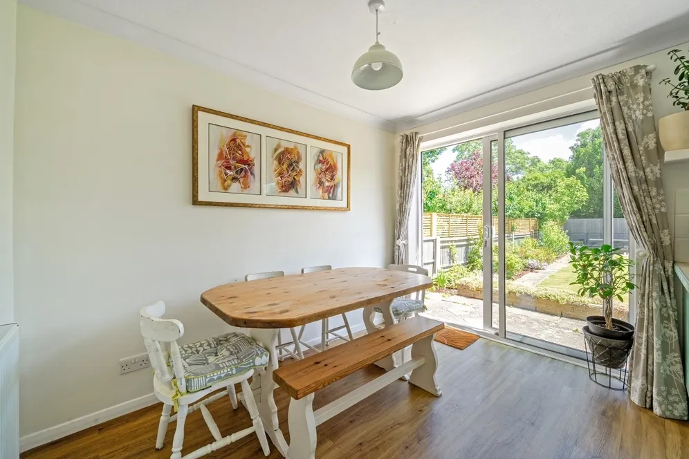 Ember Gardens, Thames Ditton KT7 photo 6