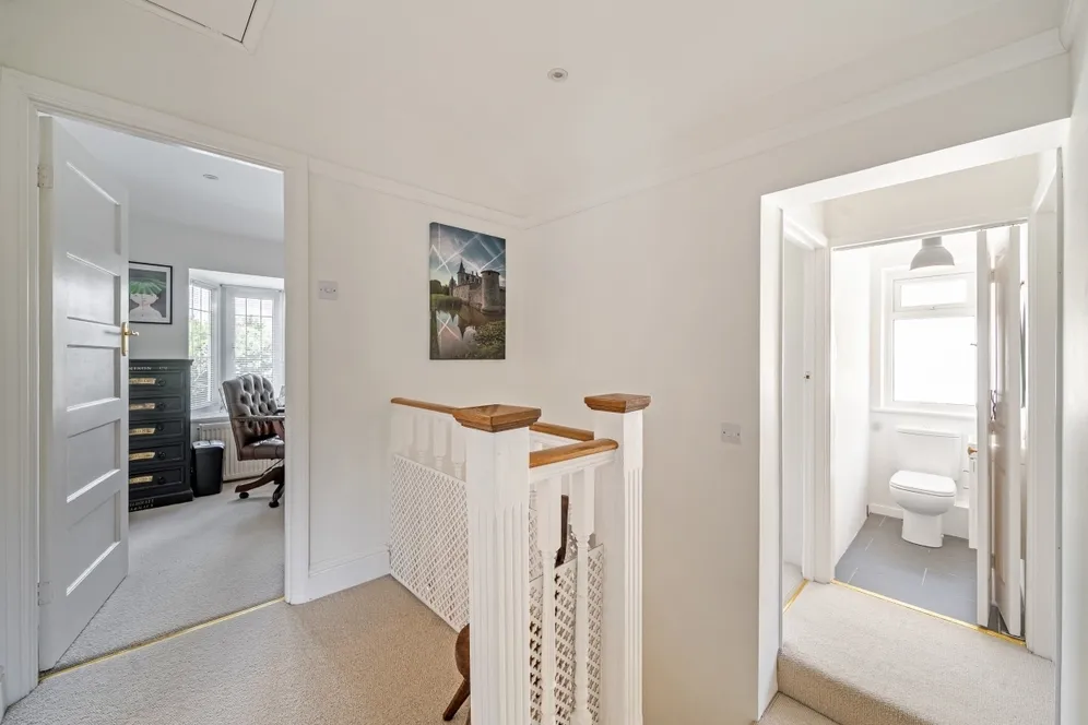 Ember Gardens, Thames Ditton KT7 photo 15