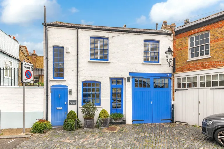 Kersley Mews, London, SW11