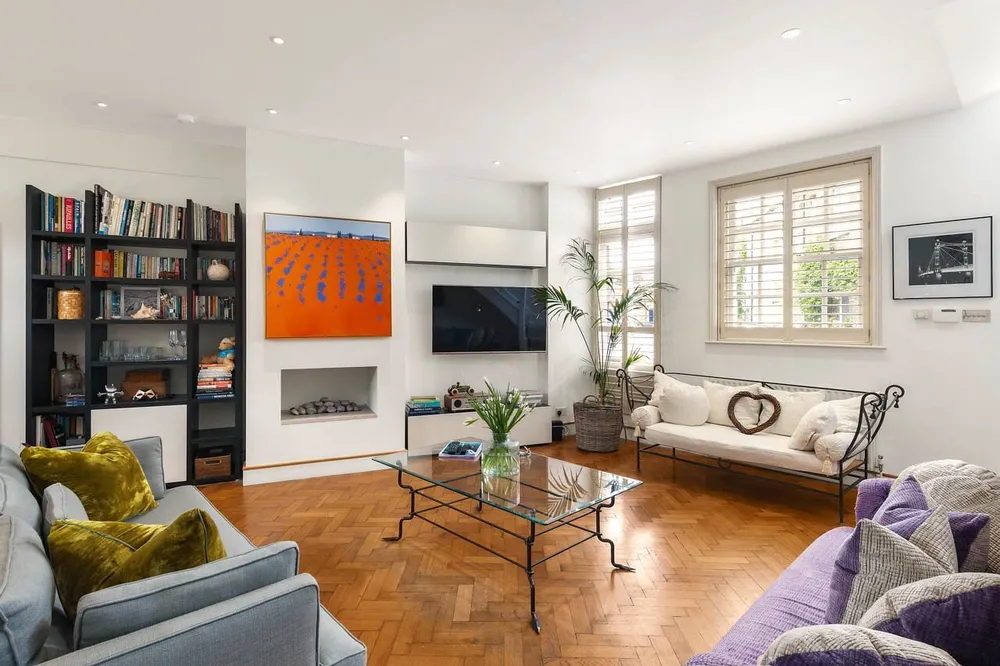 Kersley Mews, London, SW11