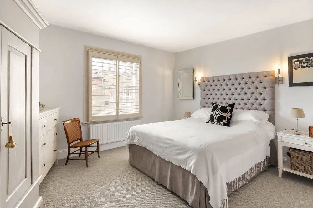 Kersley Mews, London, SW11