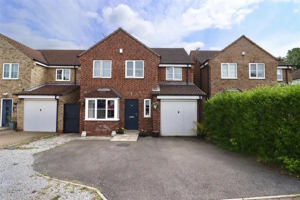 Linden Close, Gilberdyke, Brough