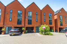 Sundays Hill Close, Hedge End, Southampton