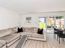 Sundays Hill Close, Hedge End, Southampton thumb 3