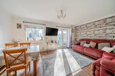 Clement Court, Alton, GU34 photo 2