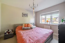 Clement Court, Alton, GU34 photo 3