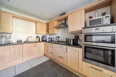 Clement Court, Alton, GU34 photo 11