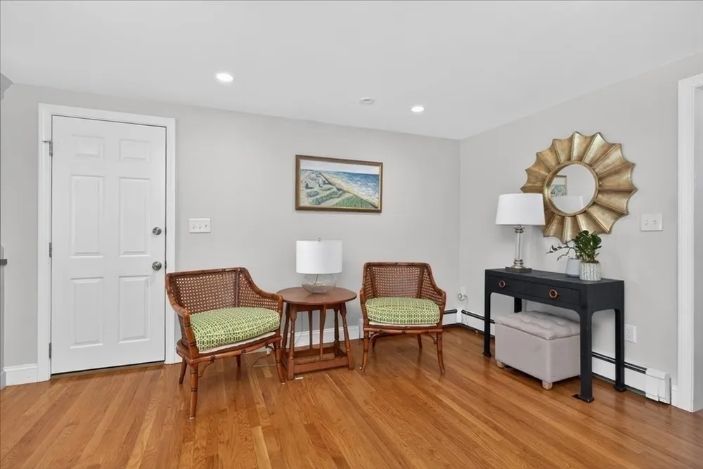 36 Independence Ln, Hingham, MA 02043