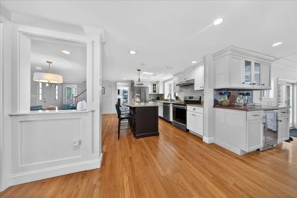 36 Independence Ln, Hingham, MA 02043