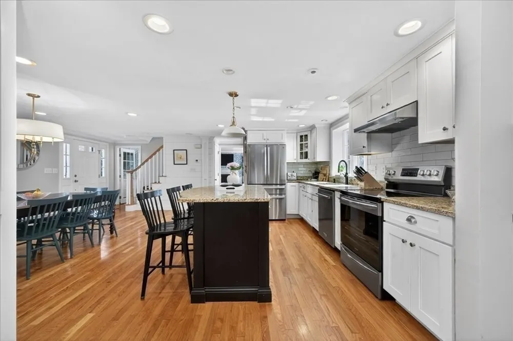 36 Independence Ln, Hingham, MA 02043