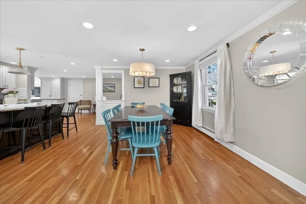 36 Independence Ln, Hingham, MA 02043